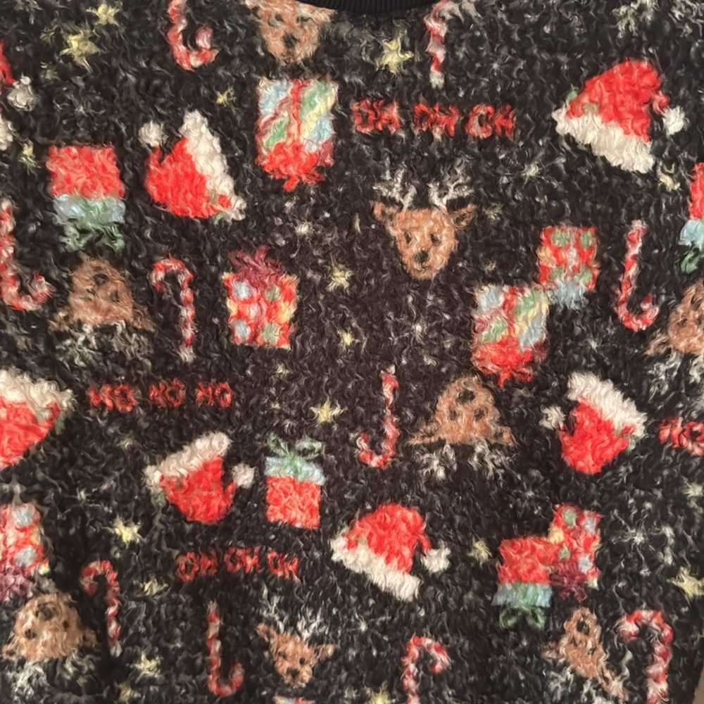 Christmas sweater size medium - Picture 2 of 3